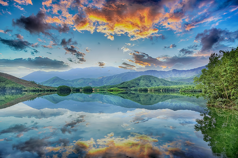 Hoa Trung lake